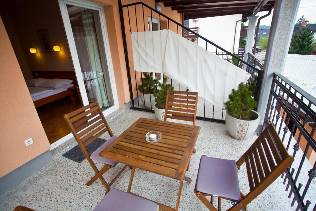 ليوبليانا Alo Apartments `Vila Klara` الغرفة الصورة